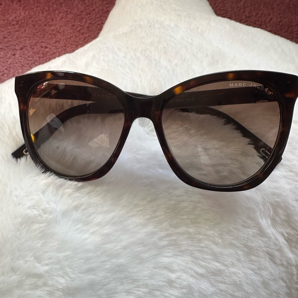 Marc Jacobs Brown Cat-Eye Sunglasses